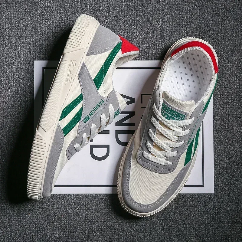 Buty męskie 2025 buty męskie oddychające siatkowe buty do biegania na świeżym powietrzu trawa Walking Gym męskie trampki Zapatillas Hombre