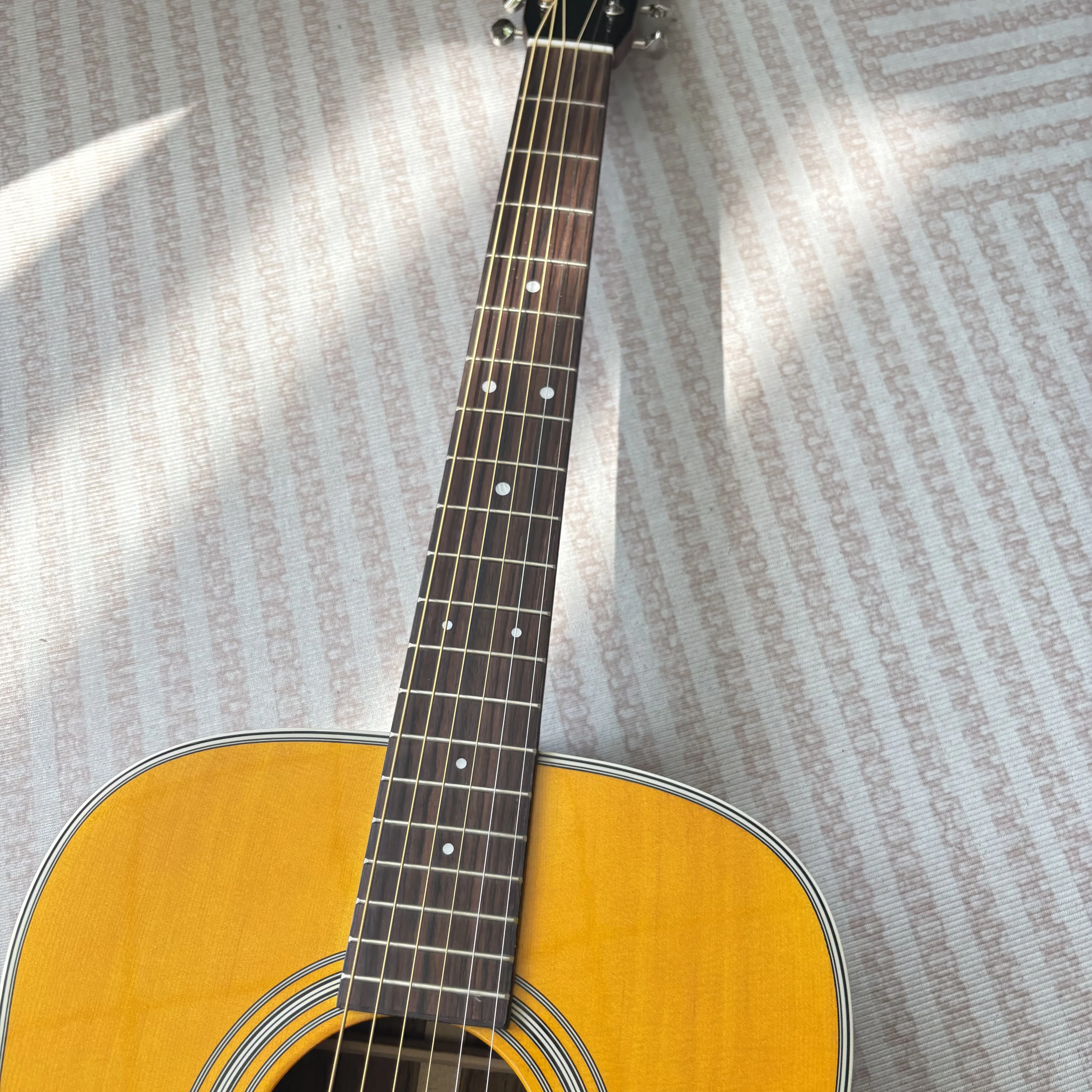 41-Inch Acoustic Folk Guitar With Spruce Top Simple D-Shaped Vintage Yellow Amber Glossy Finish, Ebony Bridge White Solid-String Cone A Christmas Gift From An American Warehouse In Stock Free Shipping