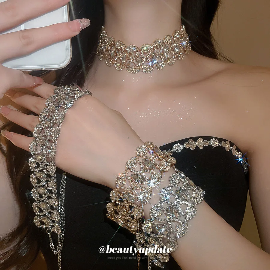 Hollow Out Sparkling Full Rhinestone Choker Bracelets Luxury Bright Shiny Crystal Necklaces Bling Prom Party Stage Neck Chains