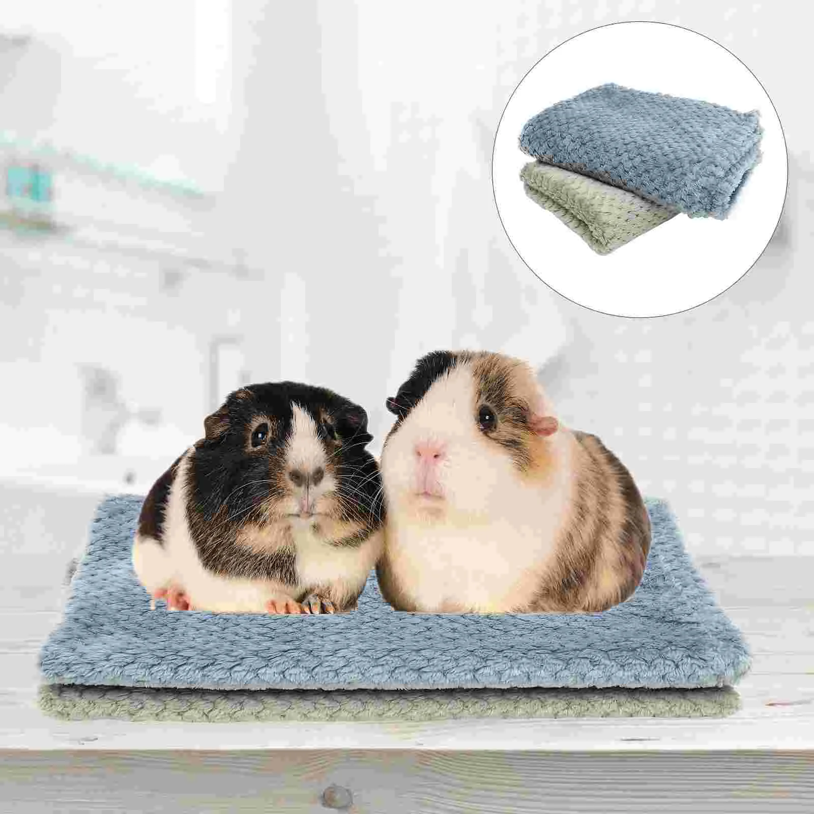 

2 Pcs Guinea Pig Blanket Hamster Rabbit Autumn and Winter Stuff Chinchilla Bedding Corn Wool Cage Liners