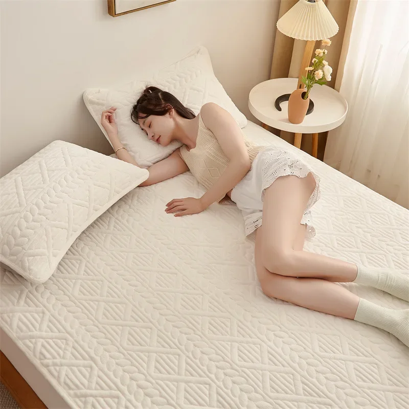 Customizable Japanese Class A Thickened Milk Fleece Skin-friendly Warm Protective Cover Mattress Cover