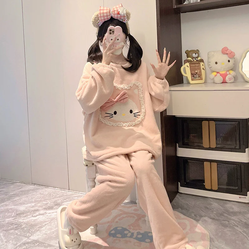 Hello Kitty pigiama nuovo inverno girocollo caldo velluto pigiama da donna in due pezzi cartoon casual Sanrio loungewear set