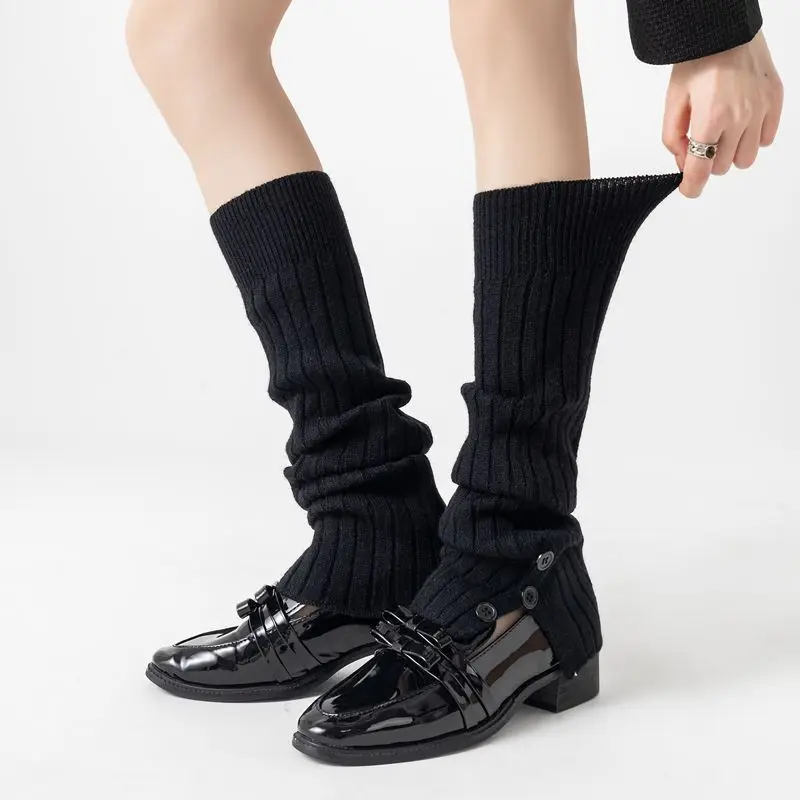 

Серые многослойные носки, черные тонкие носки до середины икры, женские осенне-зимние вязаные пуговицы, вертикальные барные вилки, теплые чехлы на ноги