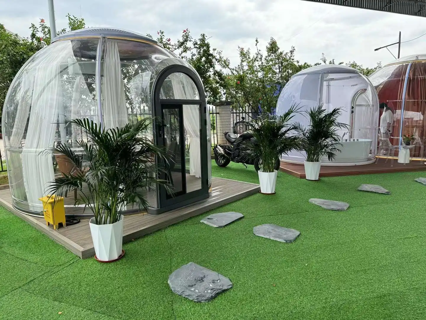 PC Dome Bubble Tent, Transparent Star Room with Detachable Curtains, Waterproof Outdoor Display Shelter for Hotel Garden Family