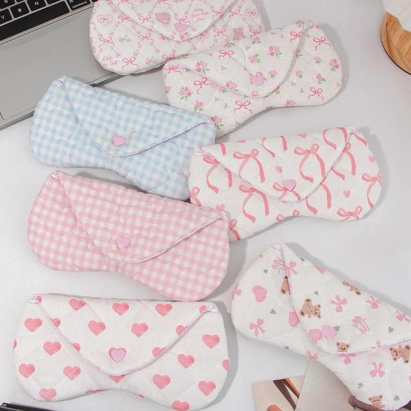 Ins Korean Plaid Fabric Heart Eyeglasses Case Sunglasses Pouch Unique Love Shape Soft Spectacle Holder Cute Travel Storage Bag