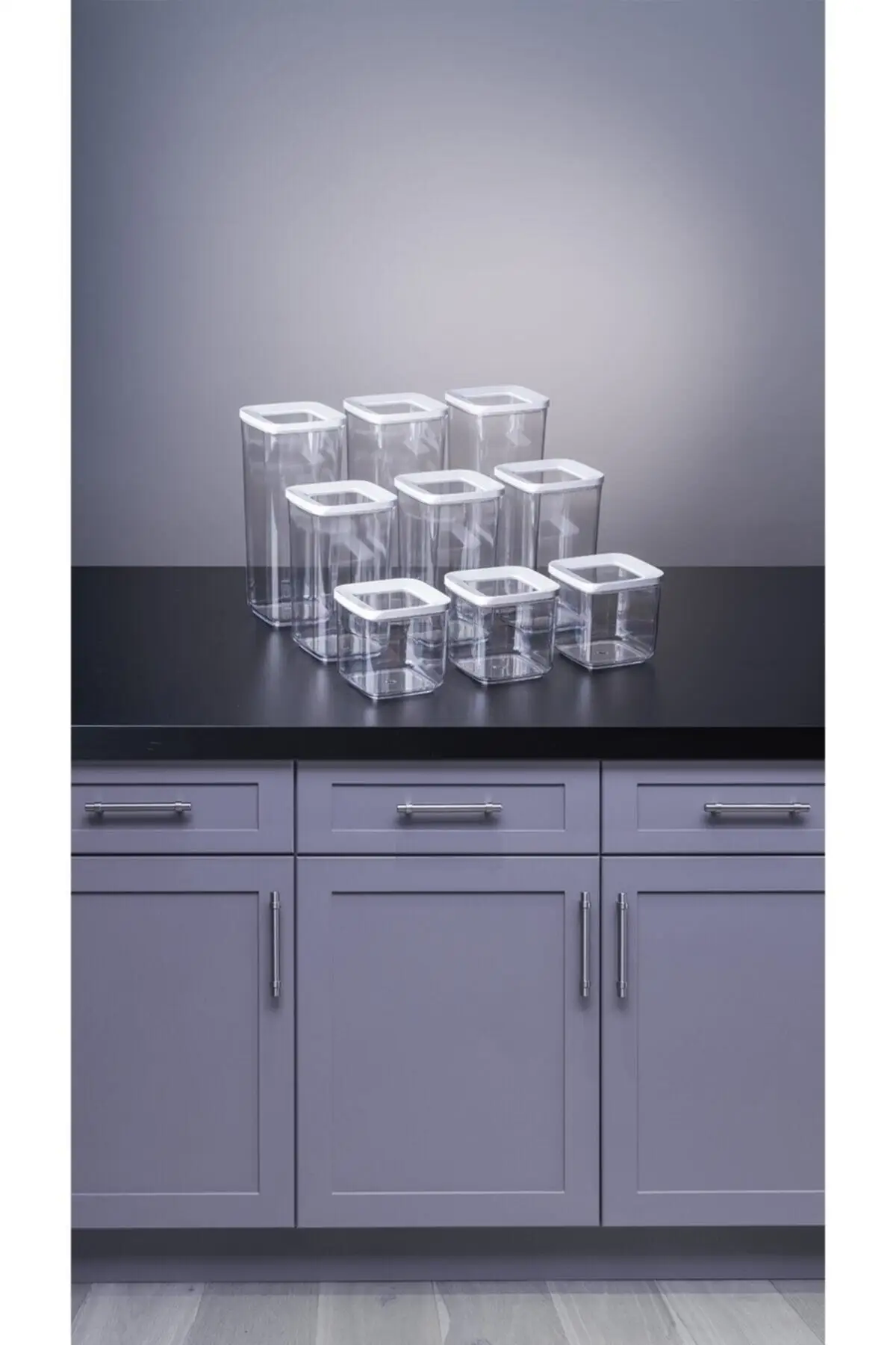 

Full size 9 square storage container 1700 ml