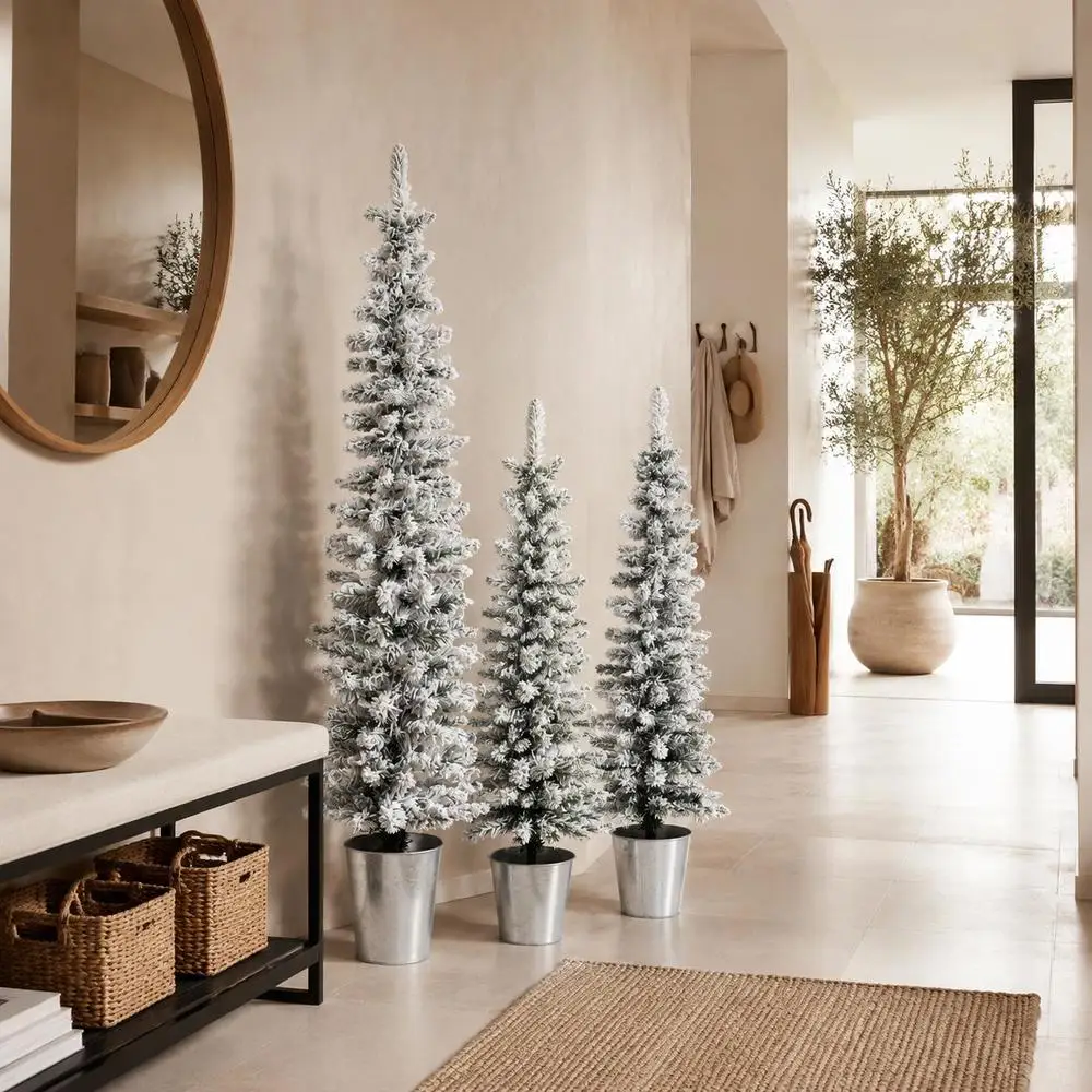 Ensemble de 3 arbres de Noël artificiels en pot, enneigés, le centre de table idéal pour apporter chaleur, joie et un esprit de Noël classique à votre maison
