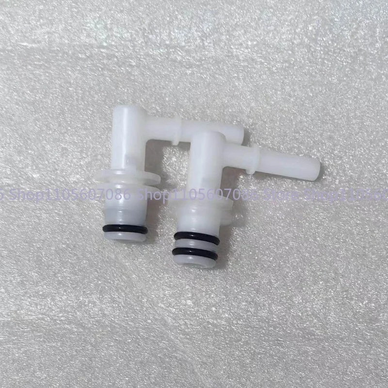 Suitable for Lifan Motorcycle V16/LF250-K/KPT200KPS200 Fuel Injection System Fuel Pump Outlet Nozzles