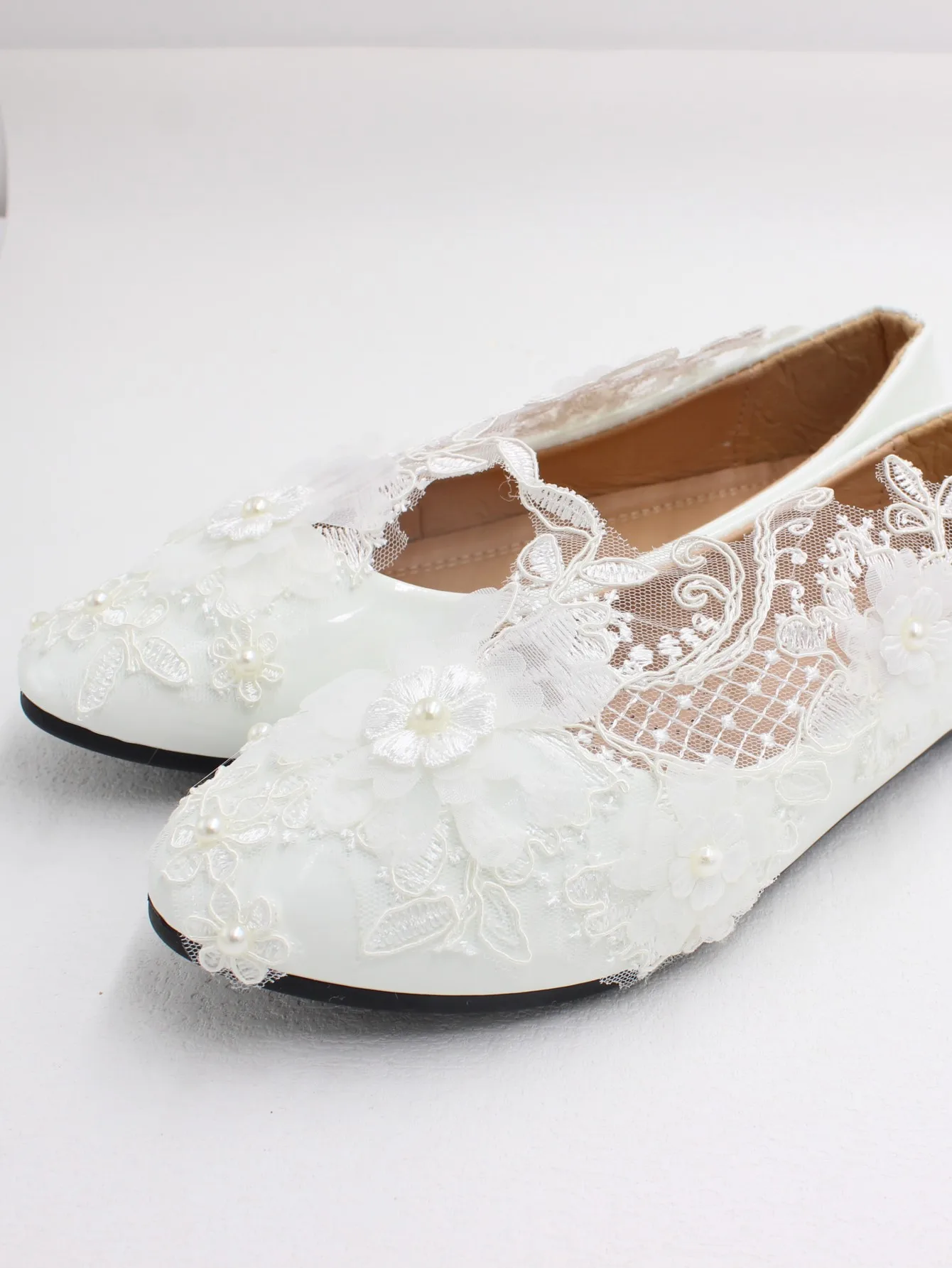 New spring lace wedding shoes White flat bride shoes Original design Princess women\'s single shoes suitable for wedding dress ph