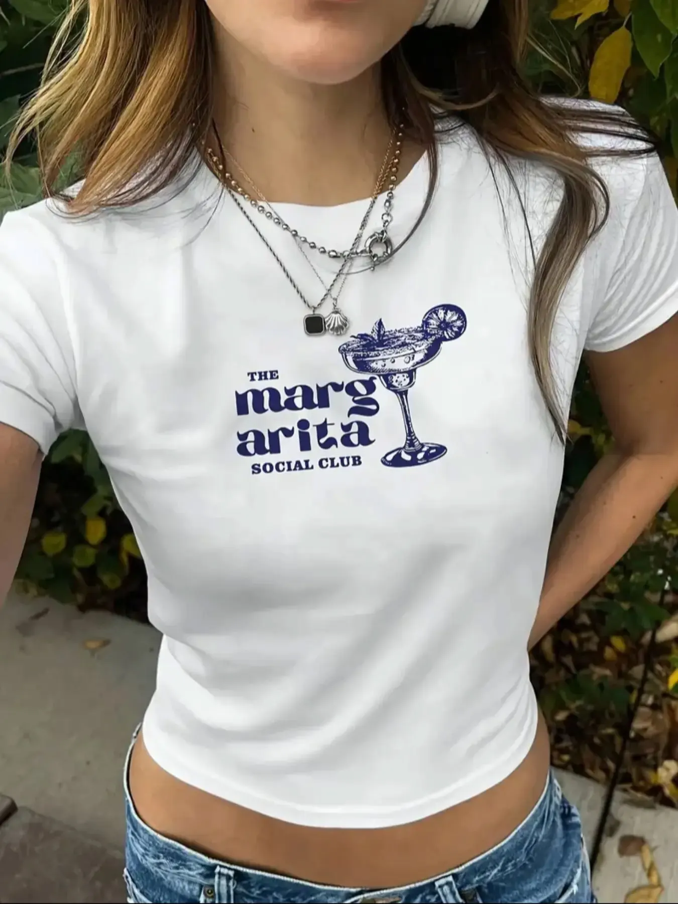 Abgeschnittenes T-Shirt für Damen, grafisches Getränk-Crop-Top, T-Shirt im Y2K-Stil, kurzärmelig, lässig, Sommer-Top, T-Shirt, modisch, Harajuku
