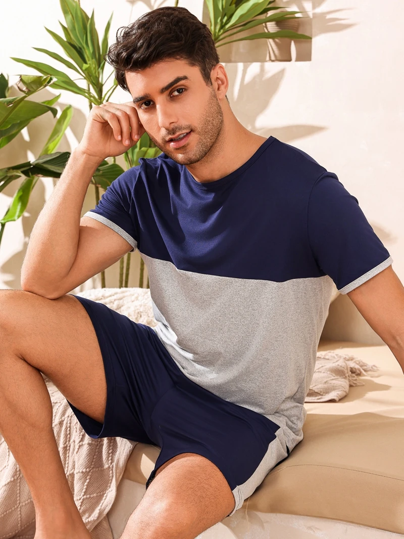 

Casual Print 2Pcs Pajama Set Crew Neck Short-Sleeve Top And Matching Shorts Soft Fabric Cozy For Men's Loungewear Sleepwear Pjs