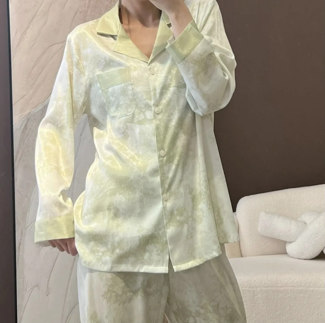 

Autumn new ice silk pajamas women's long-sleeved short-sleeved three-piece high-end suit loungewear can be worn outside