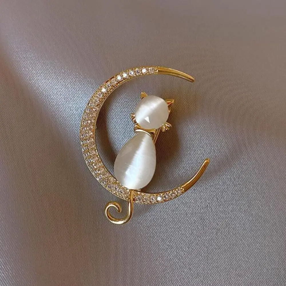 New High Quality Rhinestone Tulip Flower Brooch Golden Elegant Design Jewelry Pearl Luxury Clothing Accessories Men Women