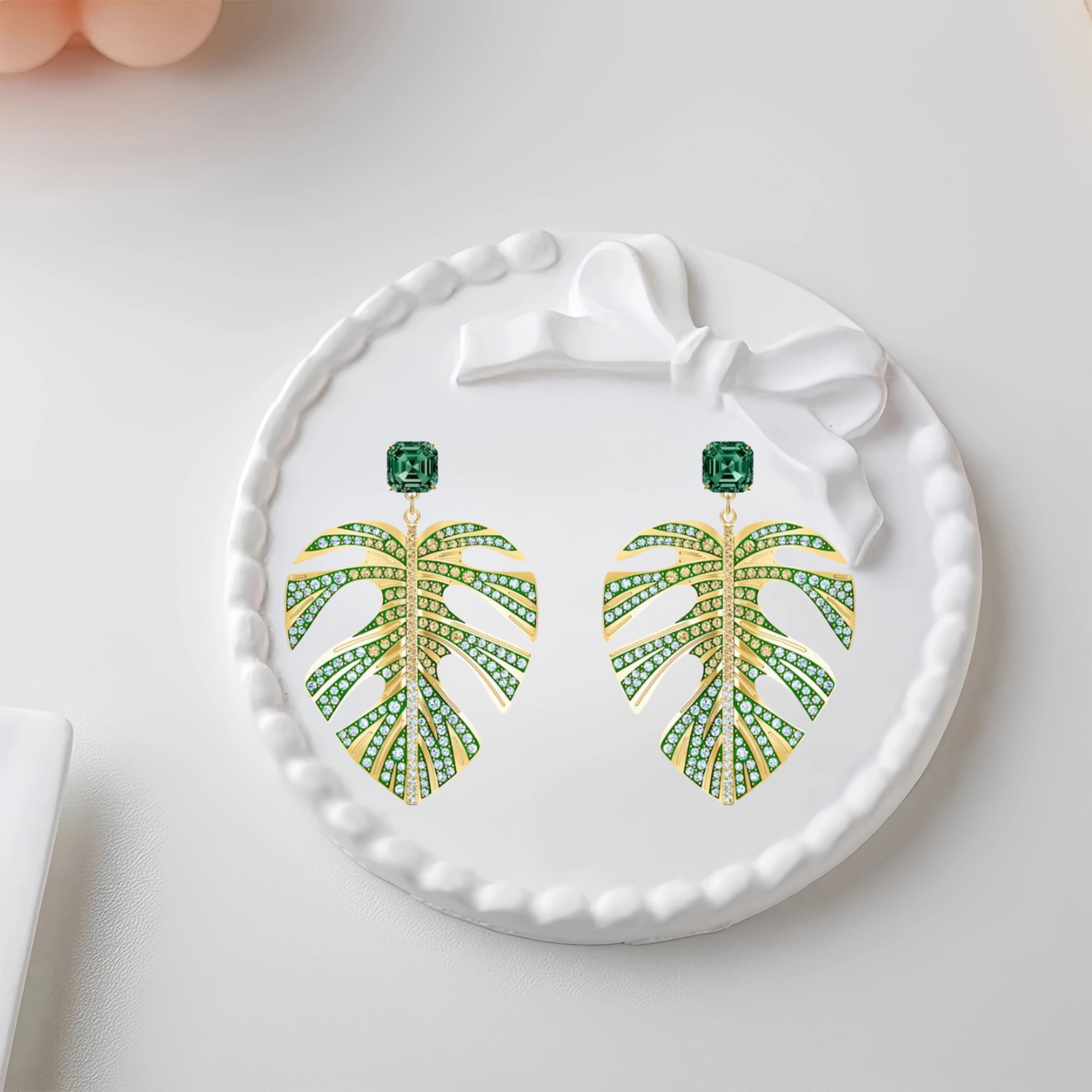 

2025 Hot Selling Brand Women's Earrings Simple, Fashionable, Luxurious Jewelry Suitable for Gifting To Friends