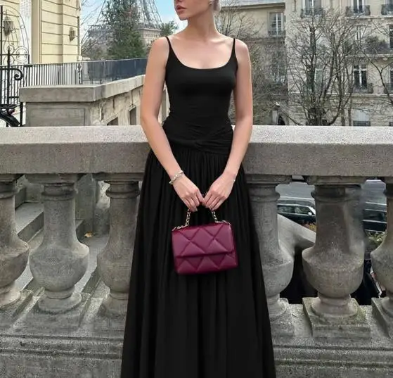 

Summer 2025 Women's Sexy Camisole Dress with Waist Cinching Slimming Long Skirt Elegant Temperament Fashionable New Arrival