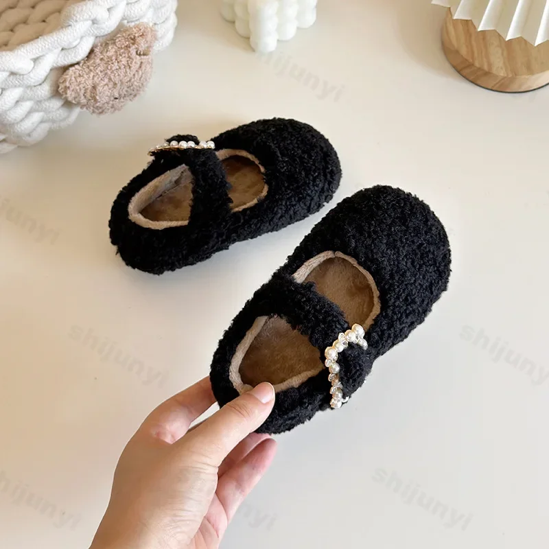 Children Winter Shoes 2024 New Lambs Wool Cotton-Padded Shoes Girls Fashion Pearl Buckle Warm Casual Shoes Plush Soft Kids Flats