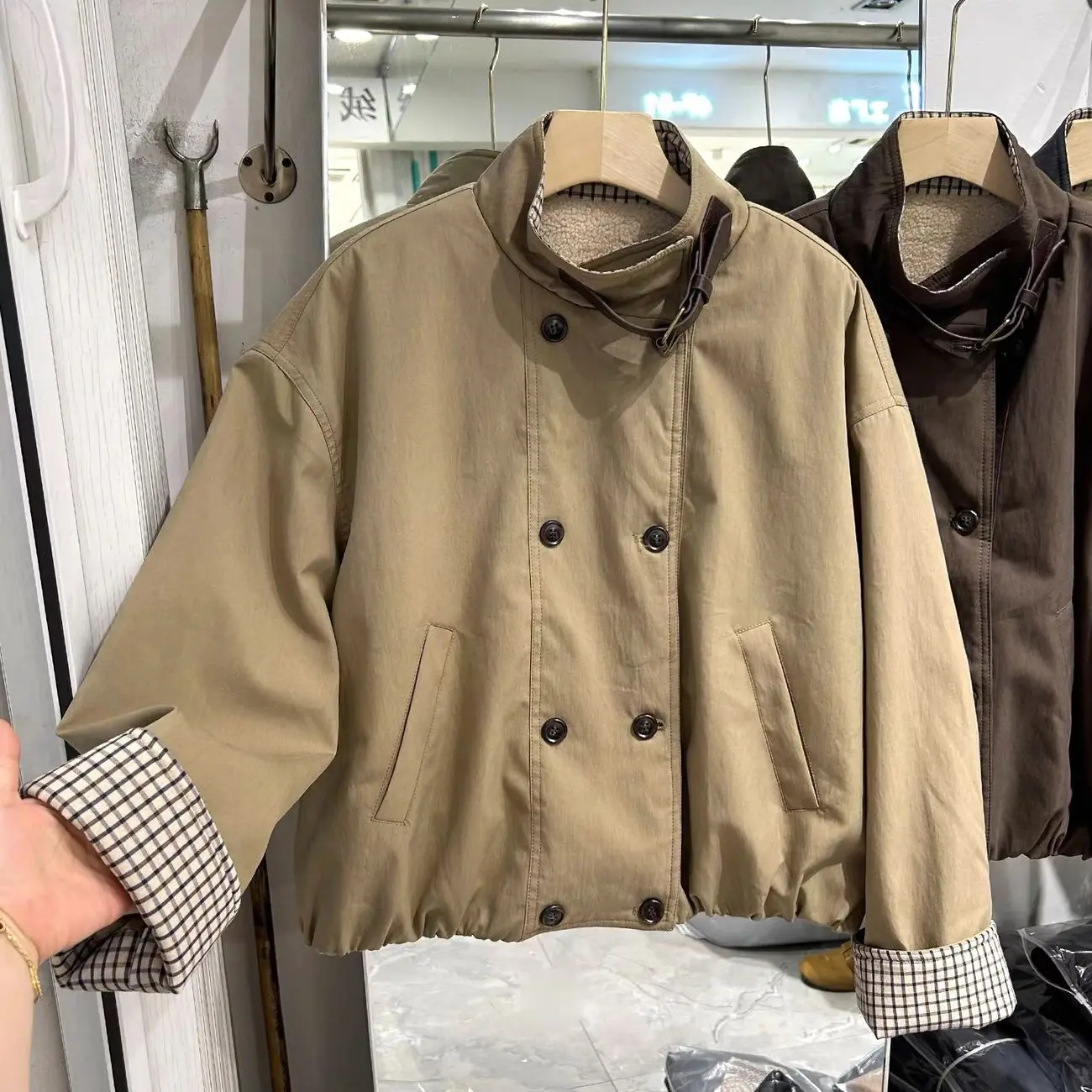 

Куртка-ветровка женская зимняя в корейском стиле, на двойной пуговице, из хлопка, с флисовой подкладкой, утолщенная, свободного кроя