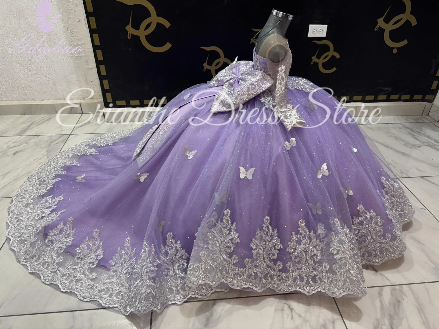 ชุดเดรสดอกไม้สำหรับงานแต่งงานสำหรับงานแต่งงานผ้าทูลพัฟฟี่แอพพลิเคลูกไม้เจ้าหญิงเด็กแรกเกิดชุดปาร์ตี้วันเกิดที่กำหนดเอง