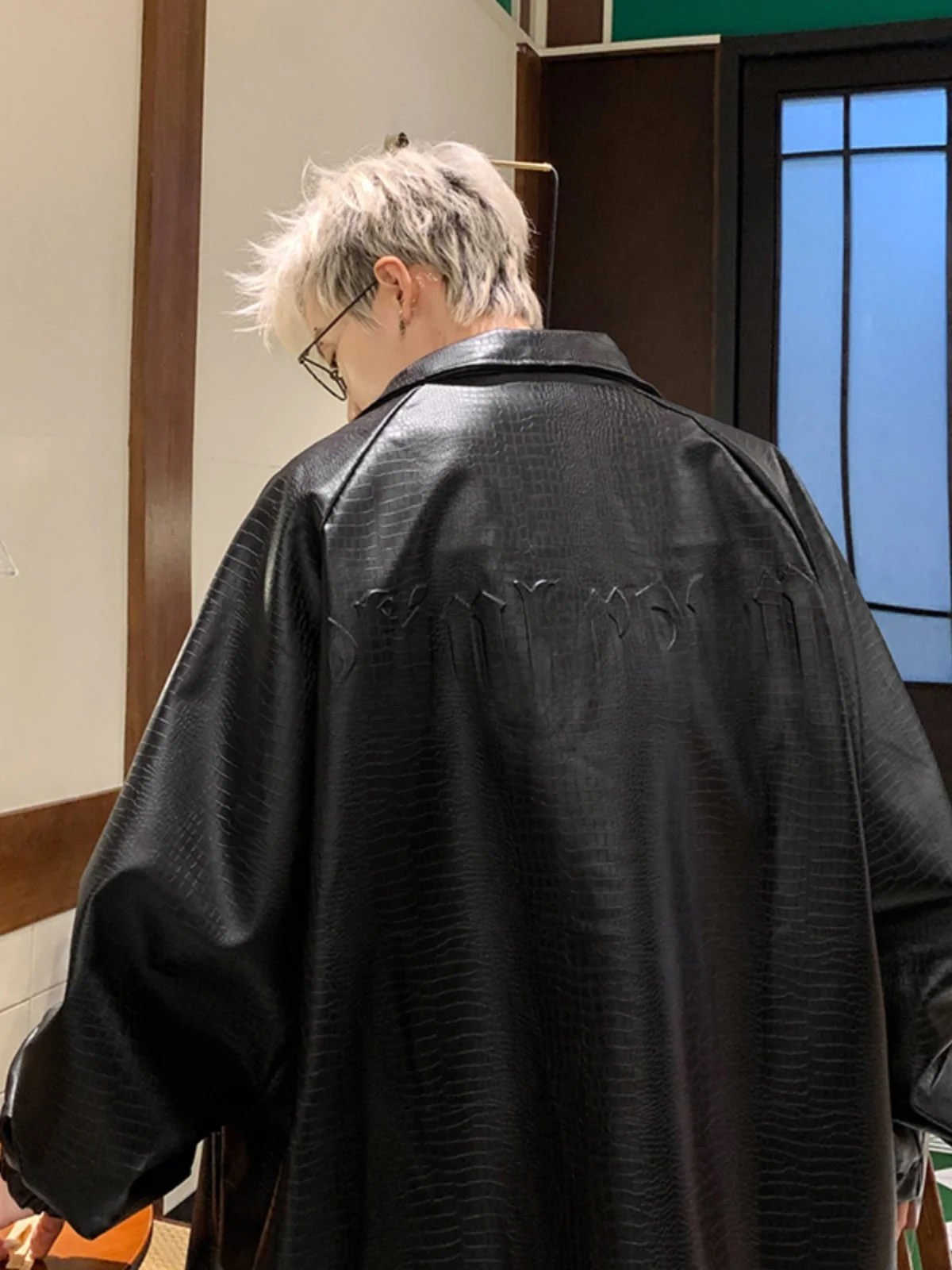 

Мужская кожаная куртка American Vintage с отложным воротником, осенняя, утепленная, с узором под крокодила, в стиле ретро, для уличной моды