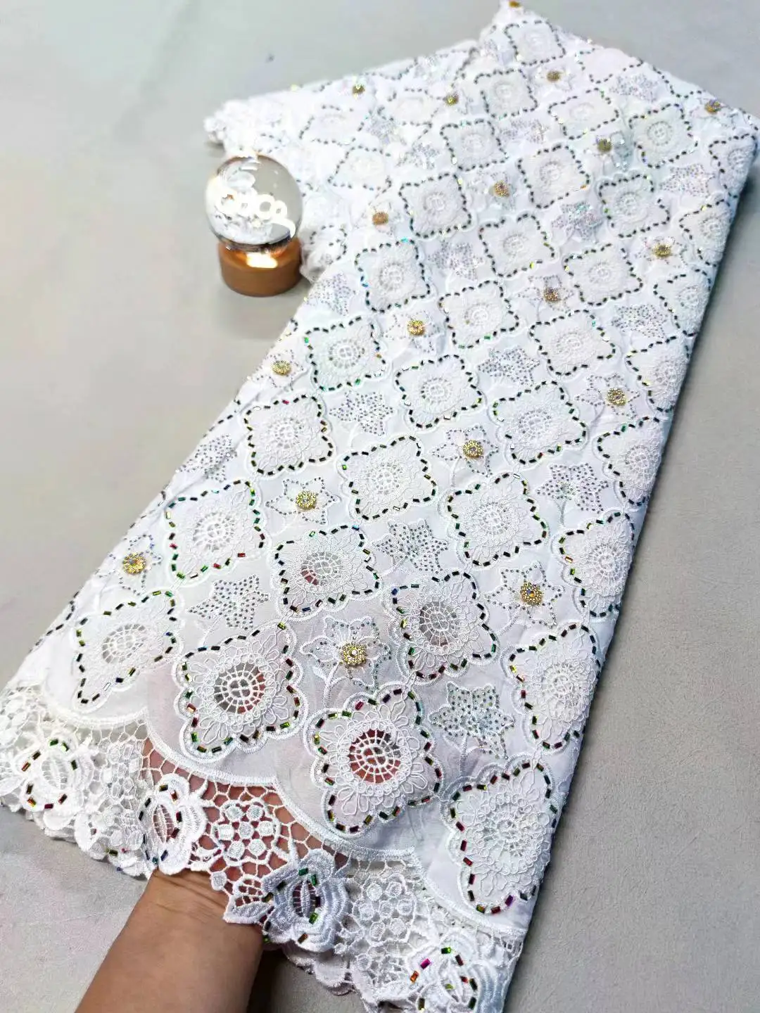 

2025 High Quality African Nigerian Tulle Lace Fabric Embroidery Sequins French Guipure Fabric for Party/Wedding Dresses 5 Yards