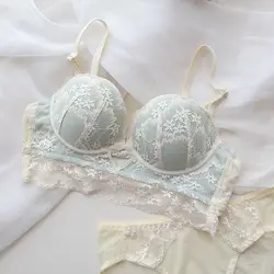 Sexy lace hollowed out lingerie gathers together to prevent sagging, with no steel ring on the upper support to collect the bra