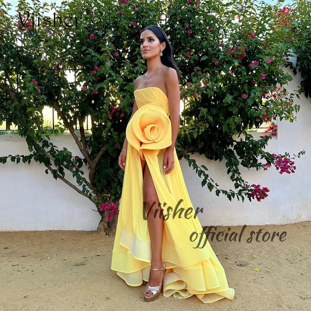 

Viisher Yellow A Line Prom Dresses with Slit Pleats Flowers Strapless Long Formal Party Dress with Train Brazilian Evening Gowns