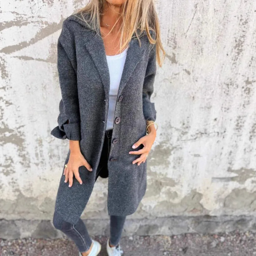 

Осень-зима 2025: двусторонний утолщенный однотонный кардиган с лацканами и карманами, однобортное пальто средней длины