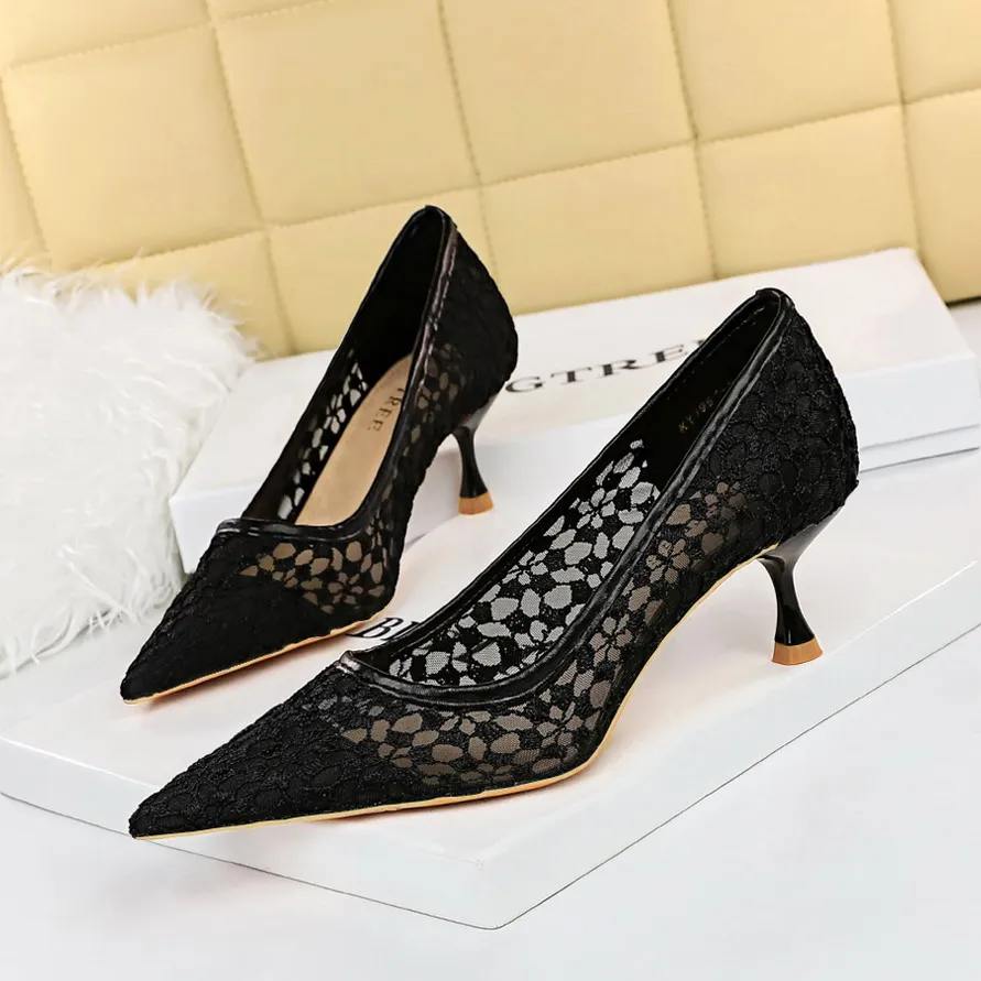 

2022 Women 5.5cm High Heels Pumps Mesh Hollow Low Kitten Heels Sandals Wedding Bridal Lace Sexy Burgundy Nightclub Mom Shoes