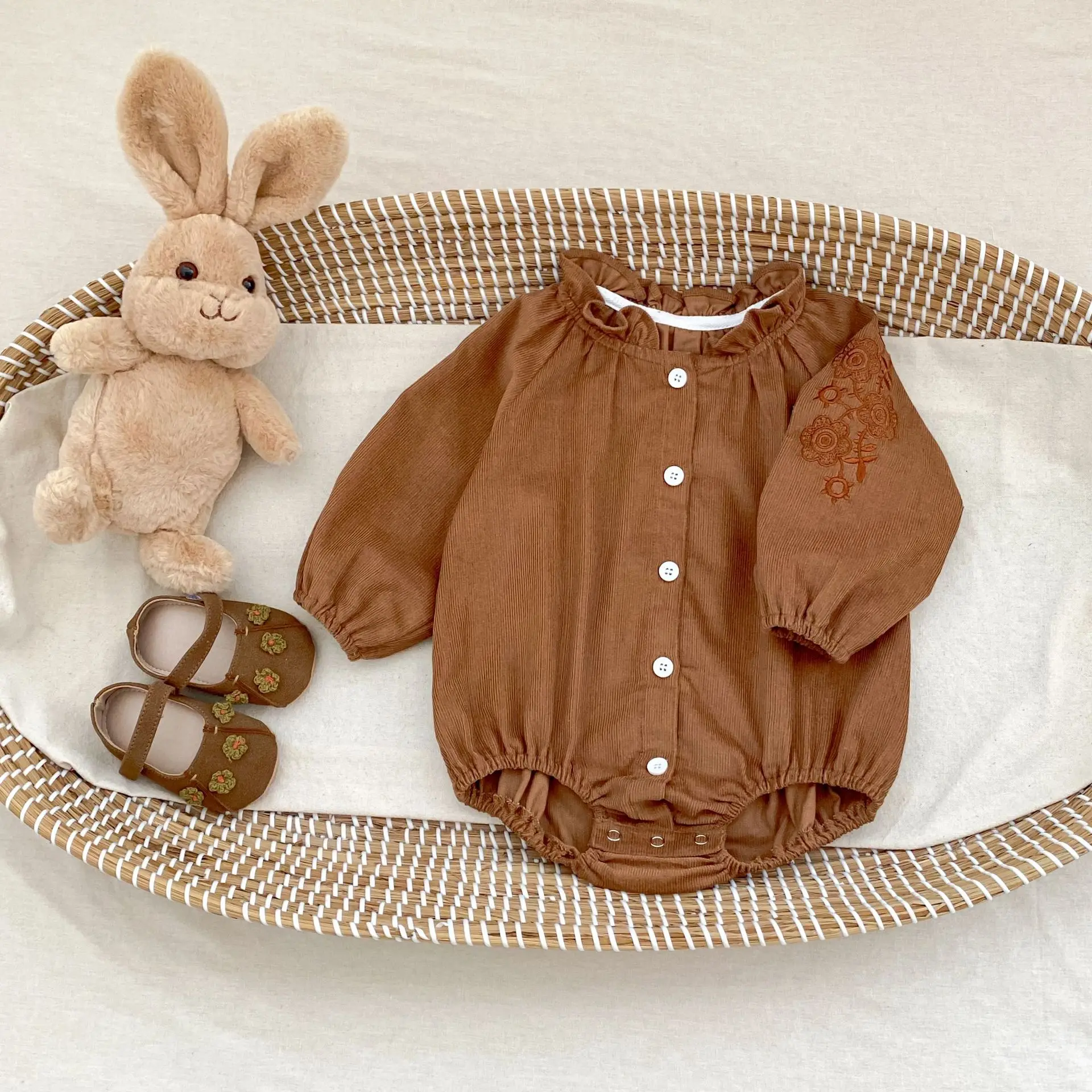 

Baby Bodysuit Long Sleeve Corduroy 0-24 Month Autumn New Vintage Newborn Girls Flower Embroidery Jumpsuit Toddler Girl Clothes