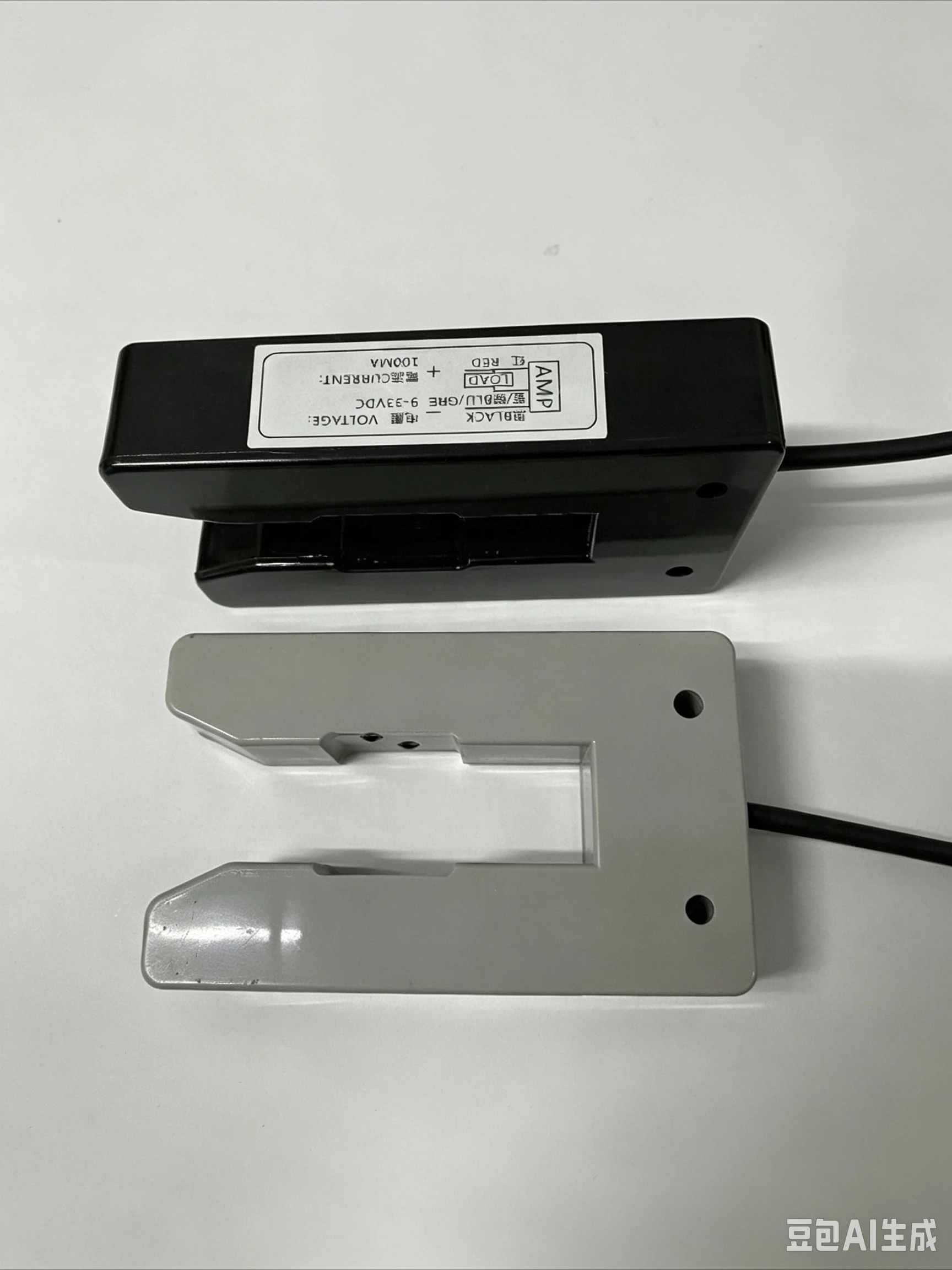 Infrared Edge Detector Sensor 4-Wire 9-33V 100mA Photoelectric Proximity Switch