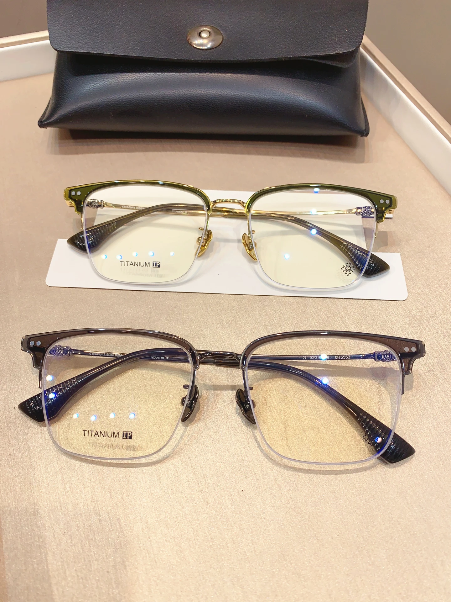 nuovi-occhiali-semi-rimless-in-titanio-puro-2025-anti-luce-blu-per-miopia-per-uomini-e-donne-stile-business-alla-moda