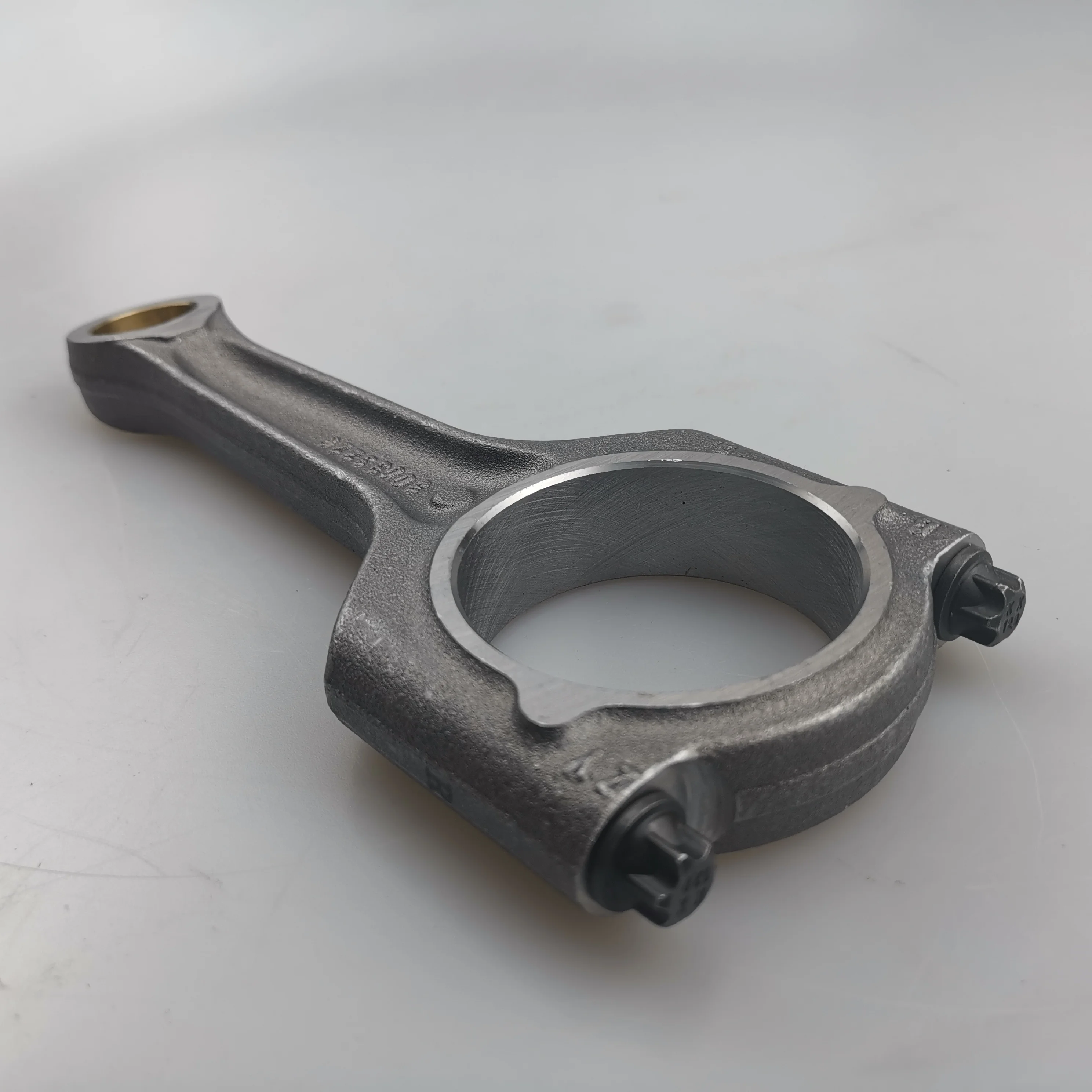

SAIC MAXUS G10 2.0T Original Connecting Rod Assembly 30033226
