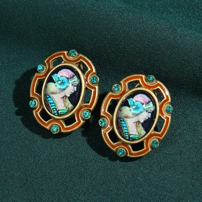 

Cameo Earrings Charms Vintage Stud Jewelry Blue Enamel Avatar Inlaid Round Beads Decoration Antique Gold Color Designer Luxury