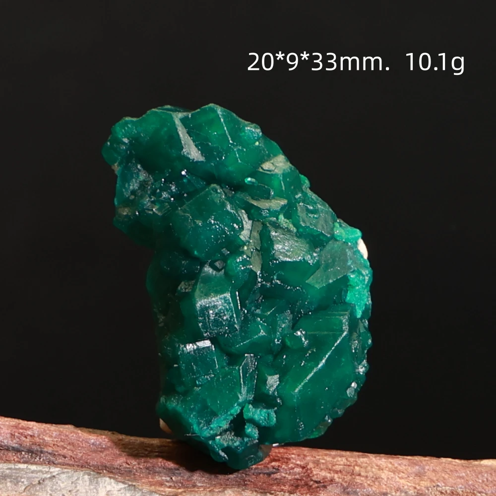 Natural stone, vanadium lead stone, mineral specimens from crystal caves, quartz clusters, raw stone decorations, unprocessed po