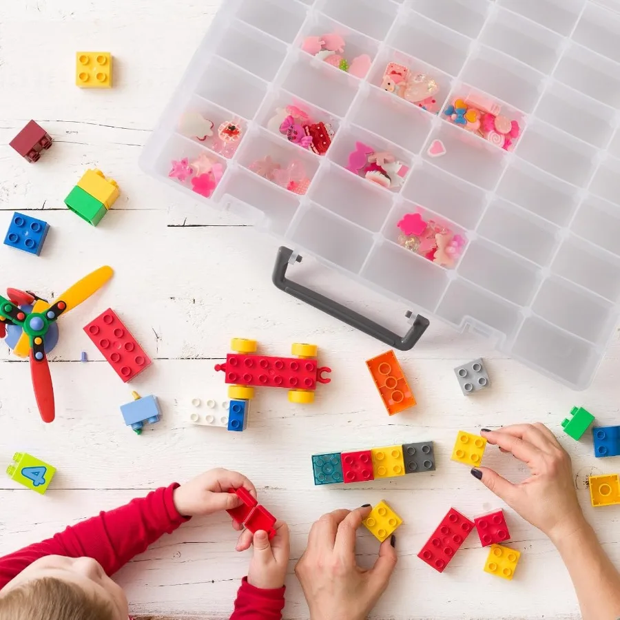 Paquete de 2 cajas organizadoras grandes de plástico transparente con 48 rejillas con divisores ajustables para almacenamiento de joyas, organización de cuentas, colección de rock