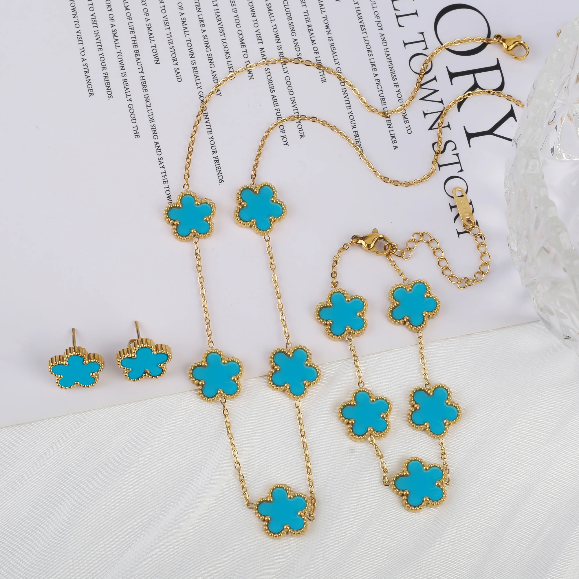 3pc 18k Gold-Plated Five-Leaf Flower Necklace Earrings Bracelet Set