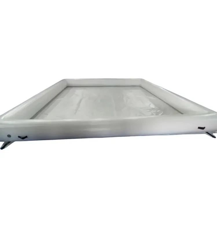 Arena inflável linda do carro do pára-choque do PVC branco e preto para festas infantis e eventos públicos