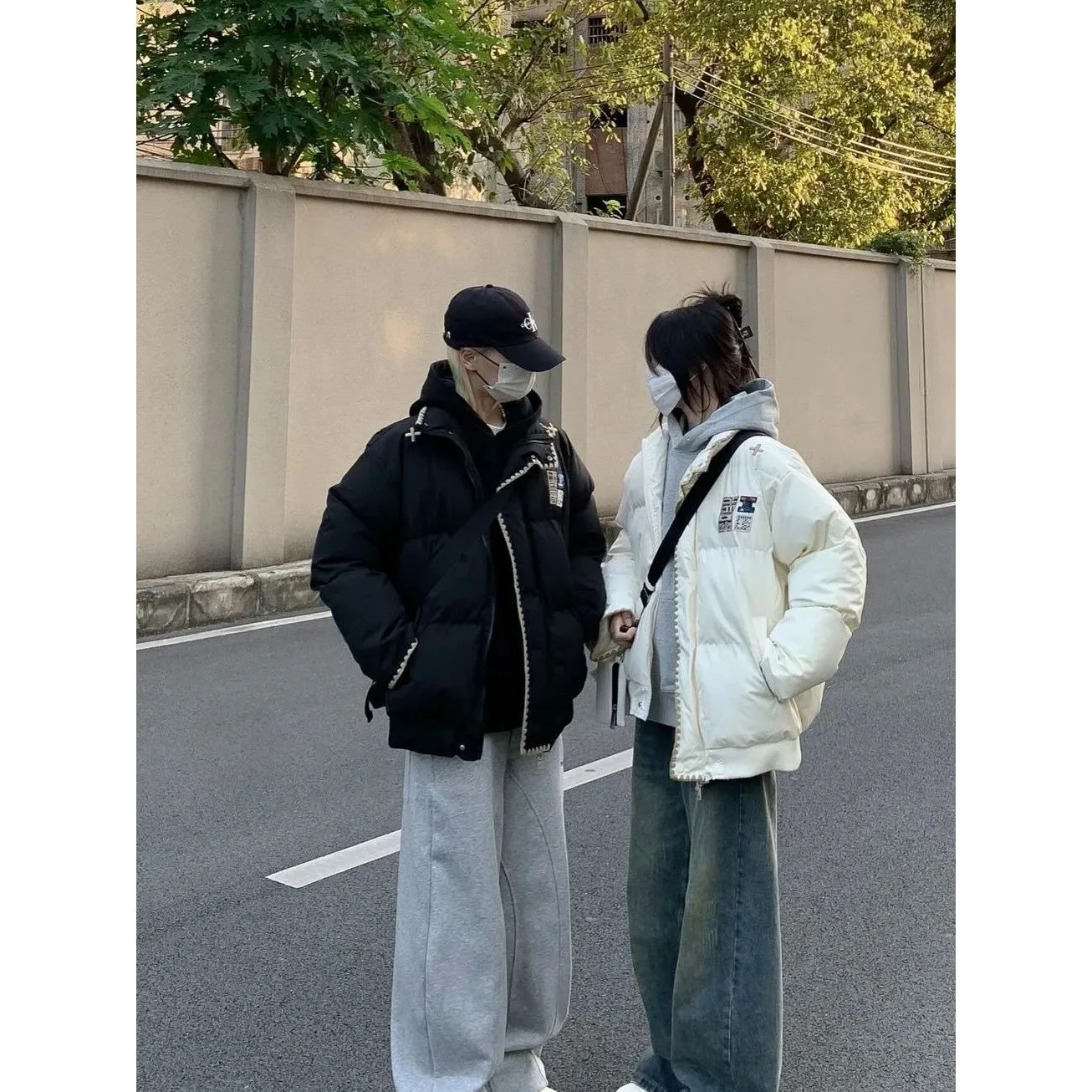 سترة قطنية فضفاضة ومطرزة للرجال للخريف والشتاء معطف للخبز من Thiened ملابس قطنية وطنية للزوجين