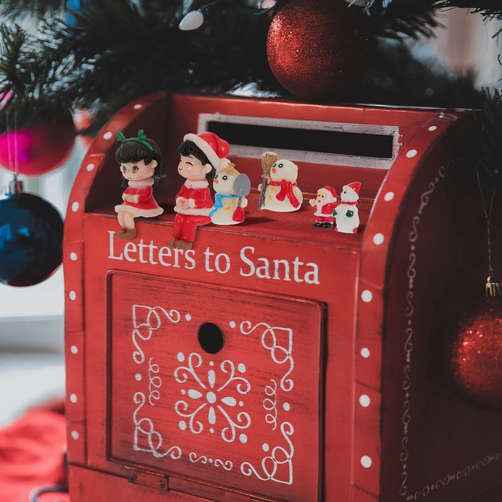 

6Pcs Christmas Mini Snowman Resin Ornaments Santa Claus DIY Xmas Decoration Miniature Xmas Ornament Gift Christmas Mini Decor