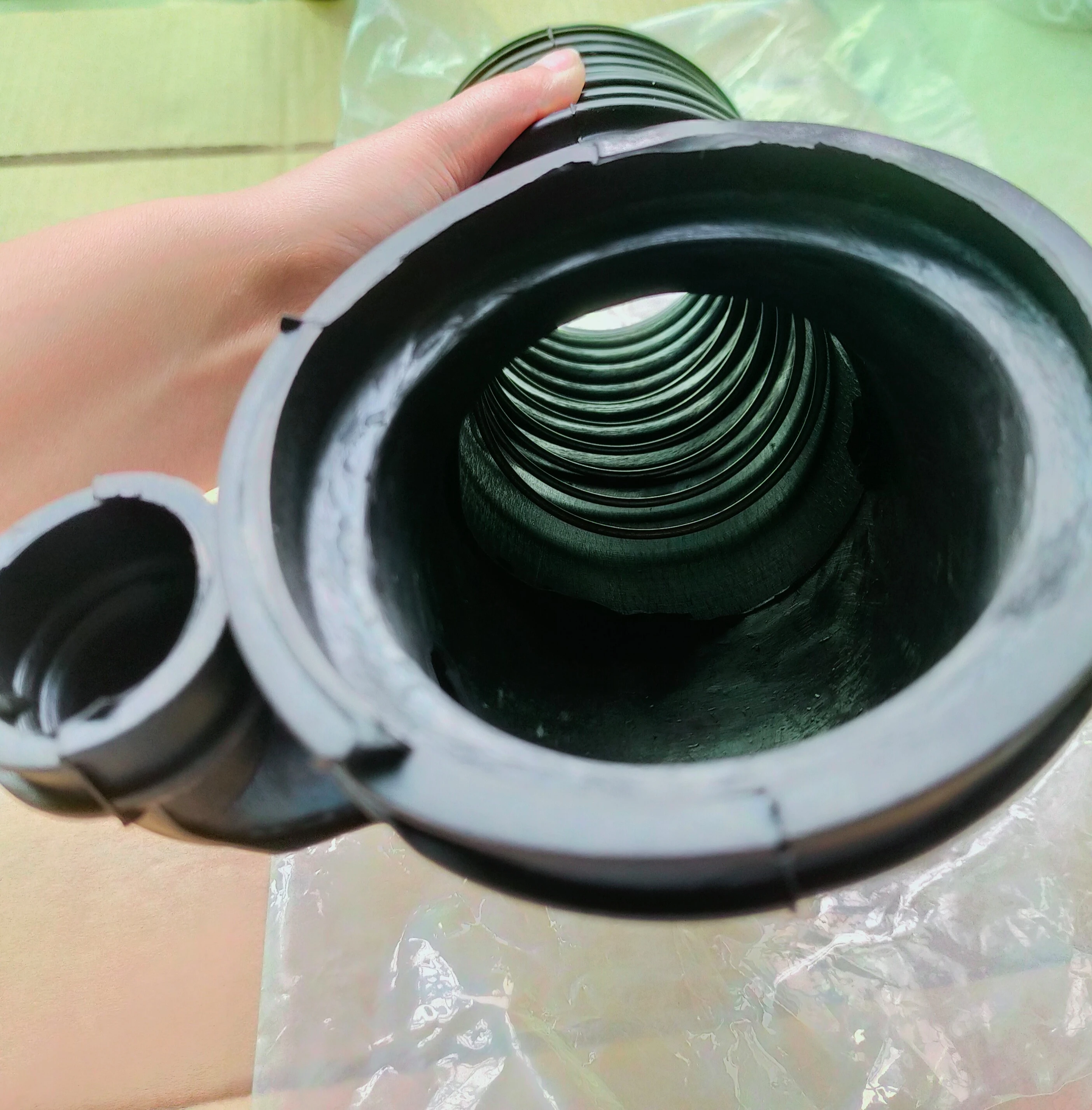 13711747995 Mass Air Sensor Boot Air Intake Hose Pipe For BMW E32 E34 E38 540i 740i 740iL
