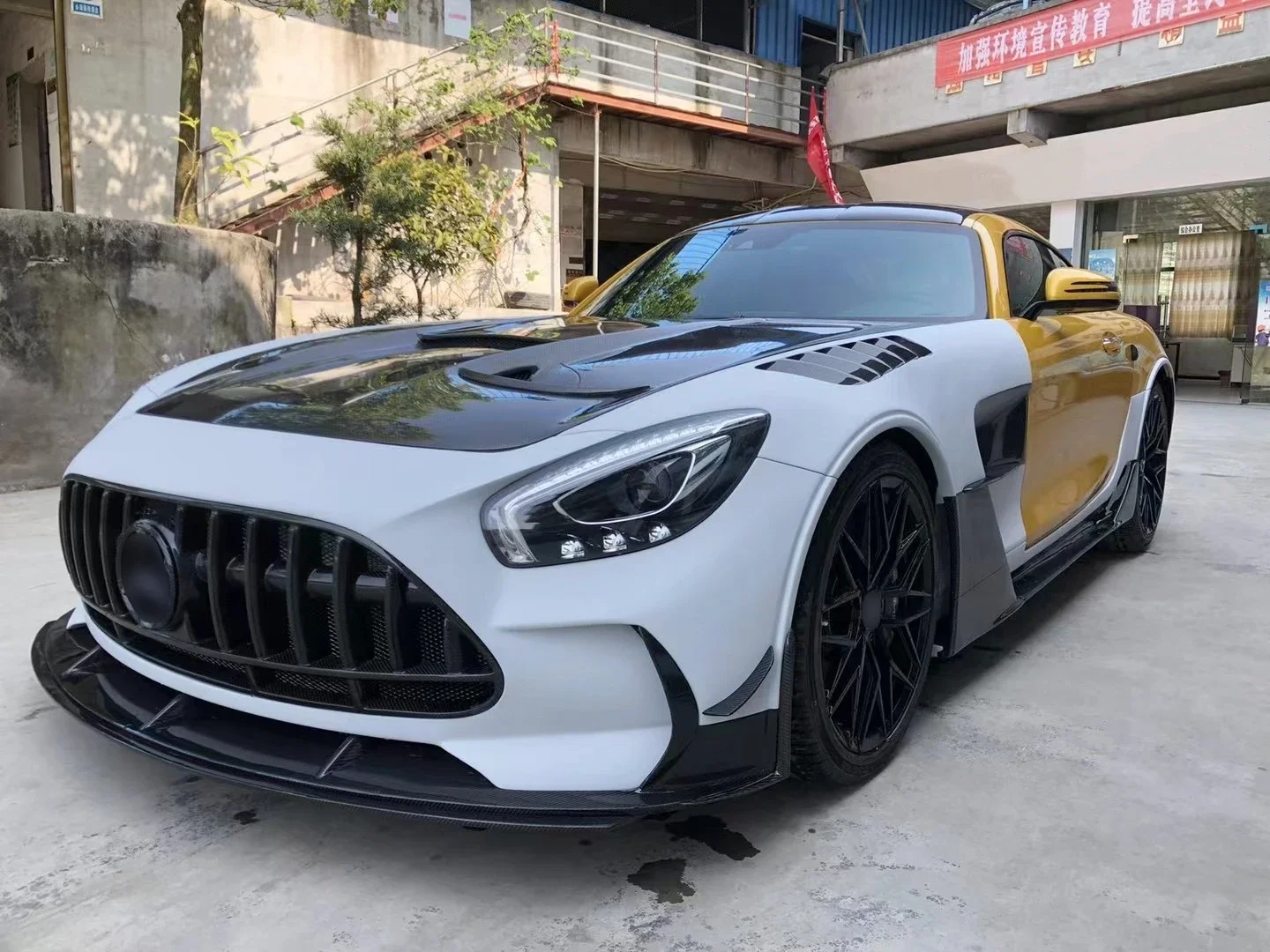 Carbon Fiber Body Kit Black Series Style for Mercedes Benz AMG GT GTC GTS Half Carbon Front Bumper Lip Fender Diffuser