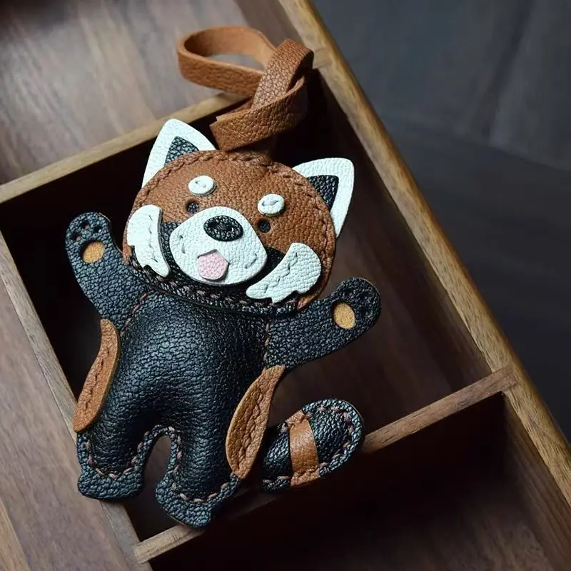 Raccoon keychain, handmade genuine leather bear keychain charm cute bag pendant simple and personalized decoration