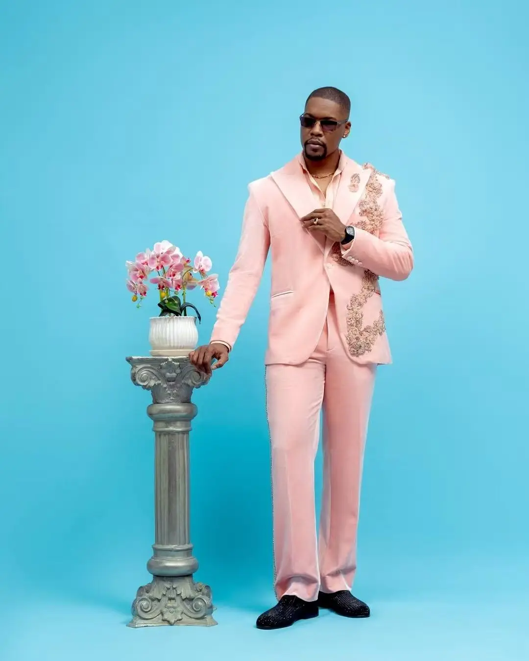 

Pink Men Suit Set 2 Piece Blazer+Pant Trousers Luxury Crystals 3D Flower Customized Formal Office Jacket Wedding Tuxedos Coat