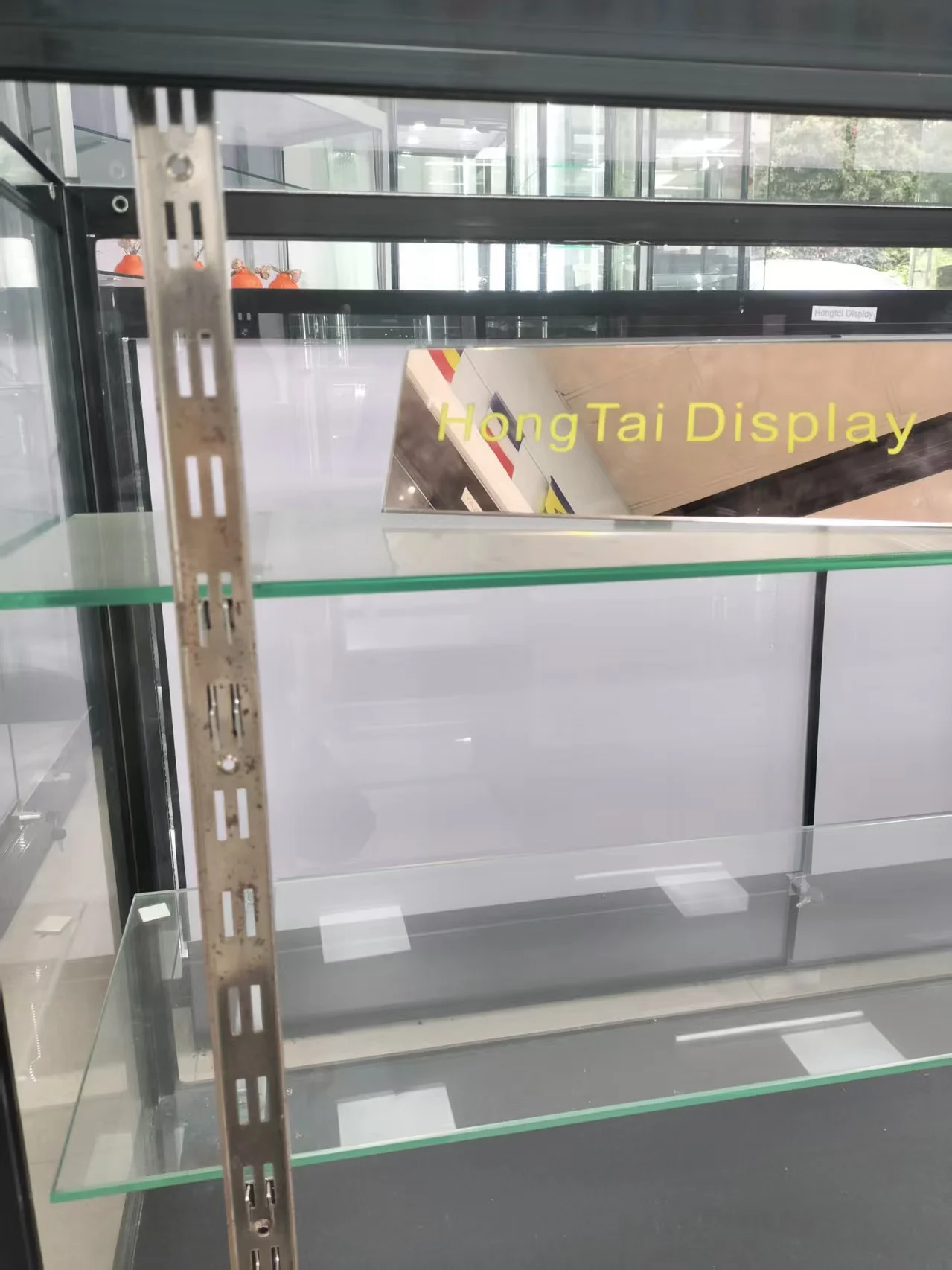 Custom.Extra Vision Glasvitrine Einzelhandelsvitrine Verstellbare Regale mit Spiegelschiebetür für Boutique-Glastheke