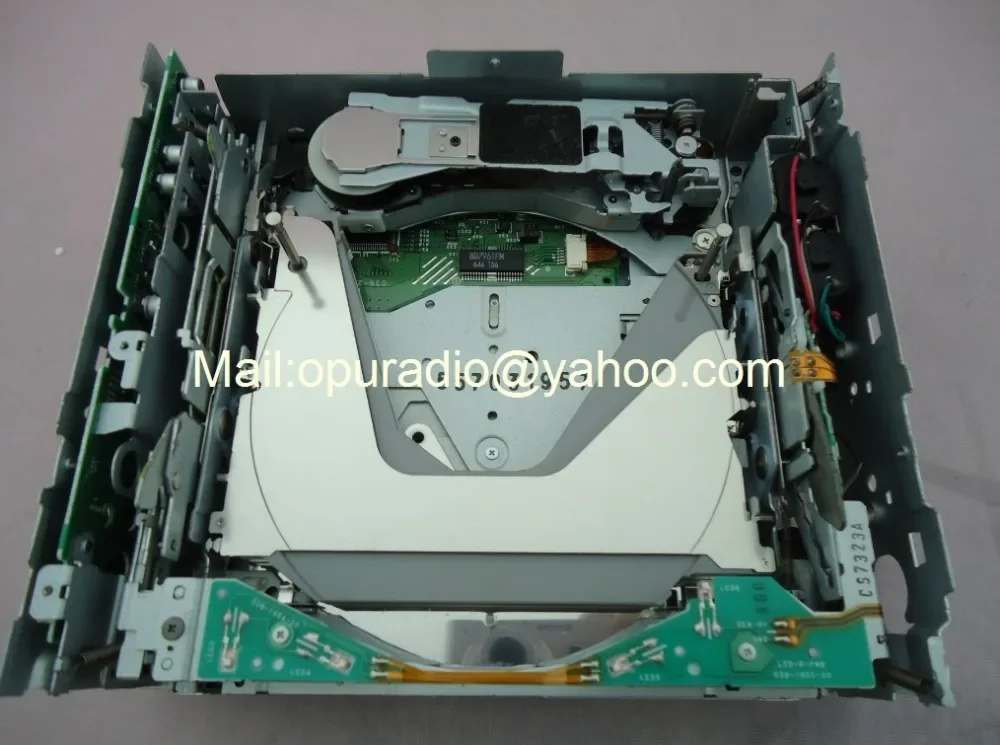 Che Targa È? La Verità Sulla Meccanica Originale Clarion da 6 Dischi per Radio Auto Senza MP3