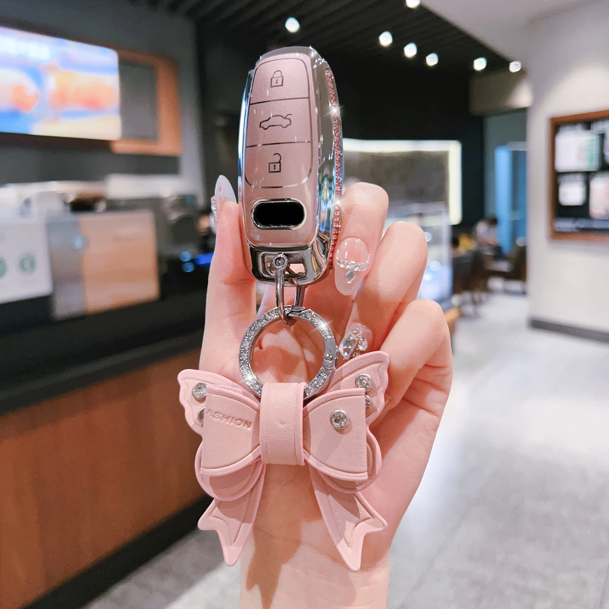 

Чехол для ключей автомобиля из ТПУ, держатель-брелок для Audi A3L A4L A5 A6L Q4 e-tron A7L Q5 Q6 RS6 RS7 R8 S4 S6 S7 S8 Q3