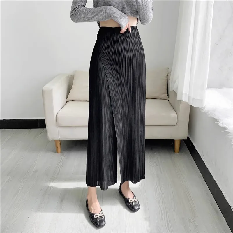 Miyake Style Women Pleated Solid Color Ankle-length Pants Elastic Waist Wide Leg Straight Female Trsouser Loose 2025 Summer