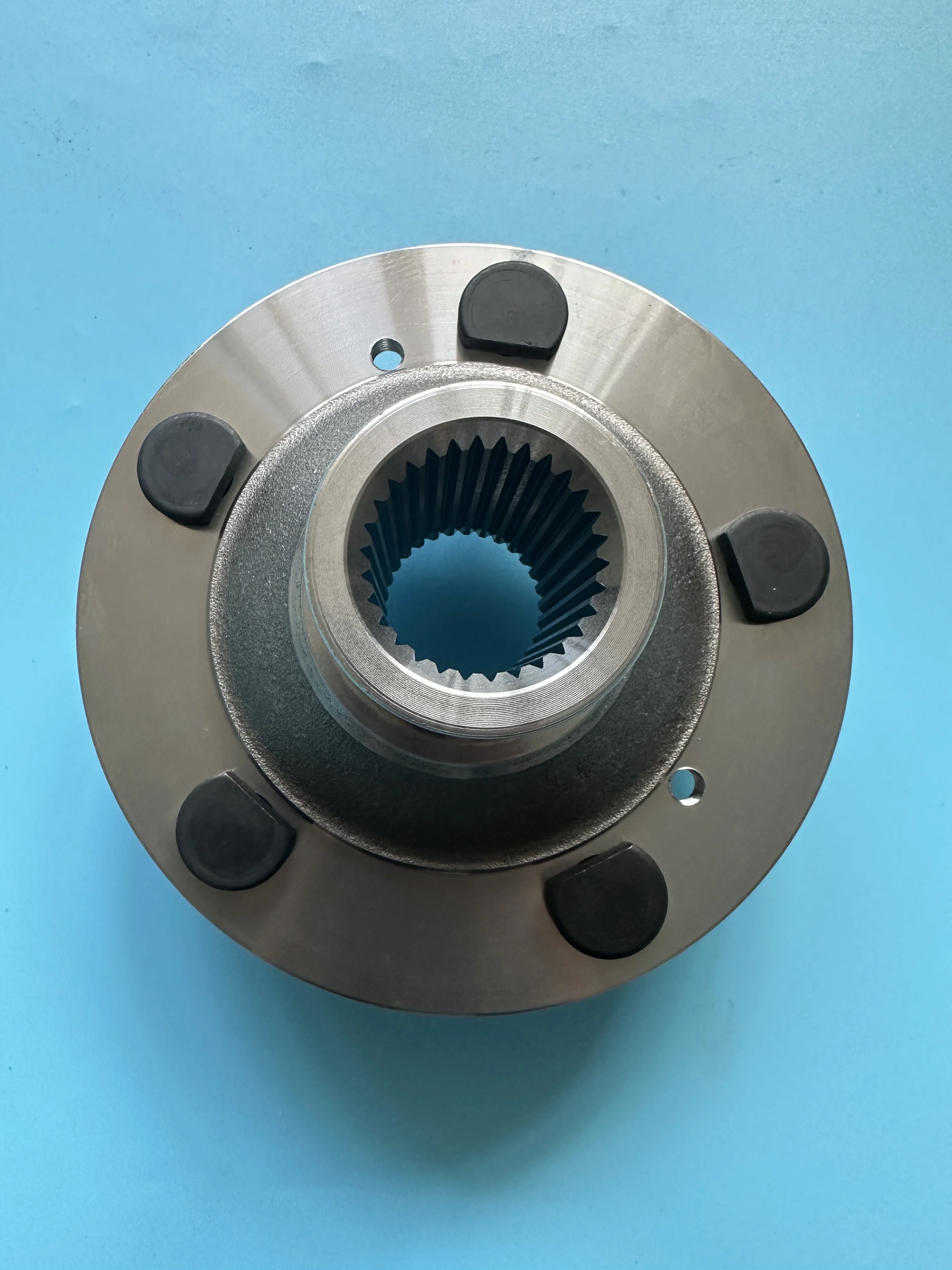 

Front Hub Assy 6613303325 For Ssangyong MB100 ISTANA