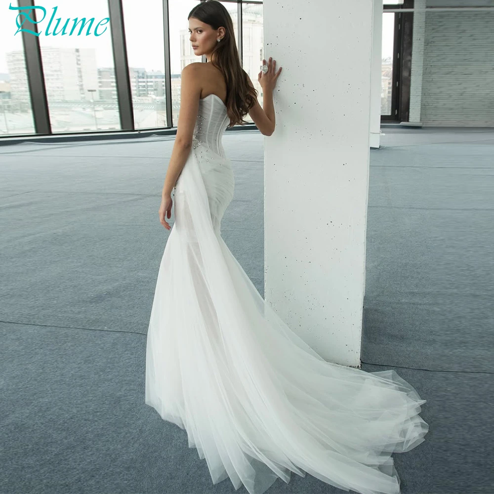 Customized Elegant White Organza Wedding Dress Formal Strapless Sleeveless Bridal Gown Soft Straight Chapel Train Robe de mariée