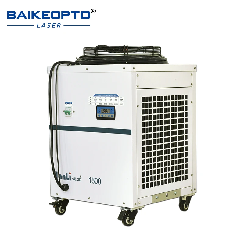 Plastic industrial chiller with matching extruder/blow molding machine. Box-type low noise design and stable operation.